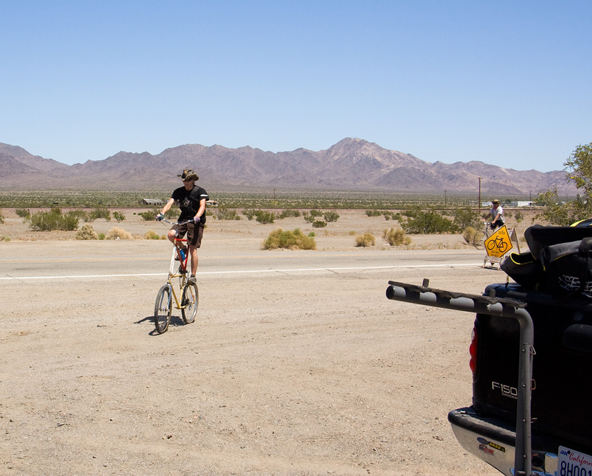 e-rock and tall bike route 66 amboy